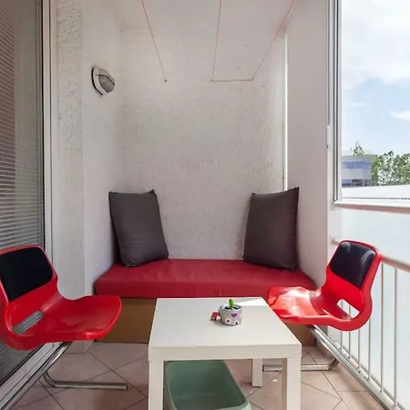 Apartment 70 Square M With Balcony+parking+ac Ljubljana